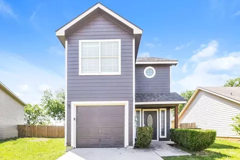 1528 Pine Ln, Fort Worth, TX 76140