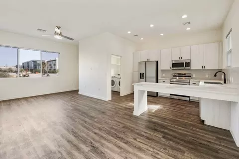 406 W 7th St, Tempe, AZ 85281