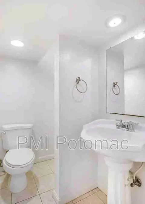 729 10th St NE, Washington, DC 20002 photo 9