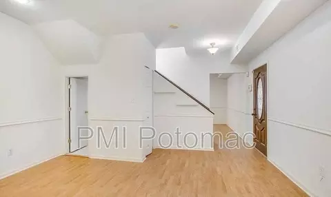 729 10th St NE, Washington, DC 20002 photo 4
