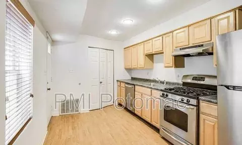 729 10th St NE, Washington, DC 20002 photo 8