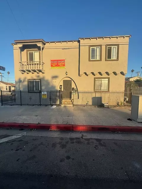 5900 S Hoover St #1, Los Angeles, CA 90044