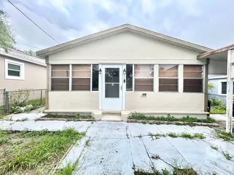 524 E Lime St, Tarpon Springs, FL 34689