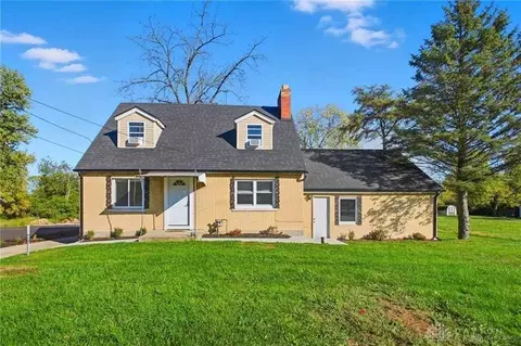 2512 Harshman Rd, Dayton, OH 45424