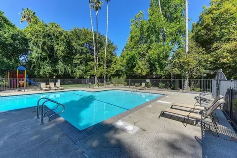 6205 Riverside Blvd, Sacramento, CA 95831