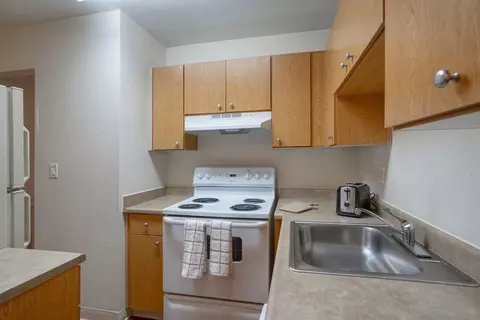 6205 Riverside Blvd, Sacramento, CA 95831