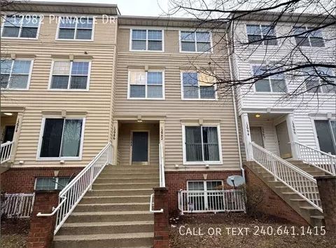 12982 Pinnacle Dr, Germantown, MD 20874