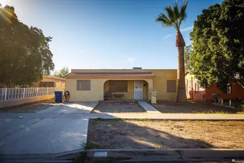 1014 S 8th Ave, Yuma, AZ 85364