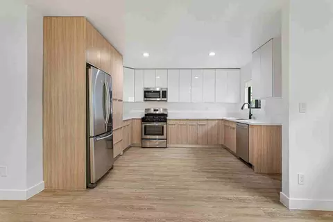 1949 Park Grove Ave #7, Los Angeles, CA 90007