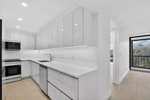 7835 Lakeside Blvd #946, Boca Raton, FL 33434