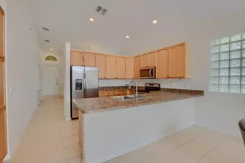 1225 E Magnolia Cir, Delray Beach, FL 33445