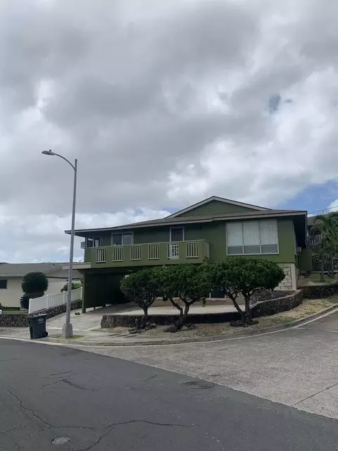 3340 Ala Laulani St #NA, Honolulu, HI 96818