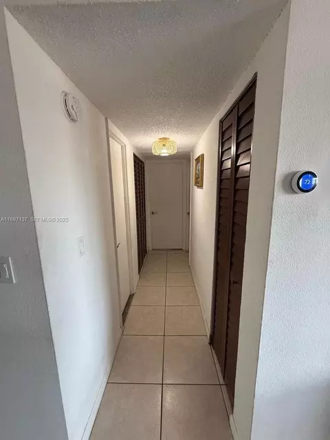 9350 Fontainebleau Blvd # 401, Fountainebleau, FL 33172