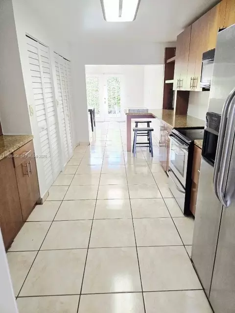 11471 SW 5th Ter, Sweetwater, FL 33174