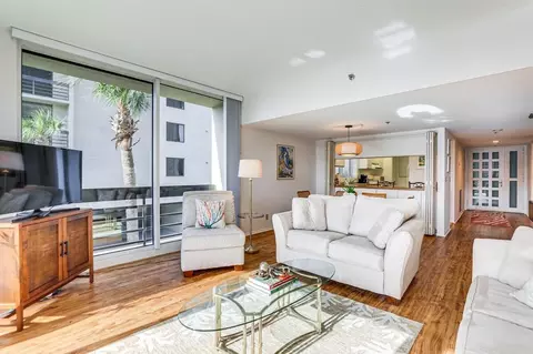 1109 Gulf Of Mexico Dr #1386020P, Longboat Key, FL 34228