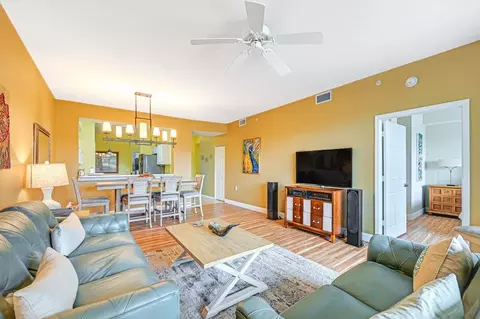 3973 Bishopwood Ct E #1307182P, Naples, FL 34114