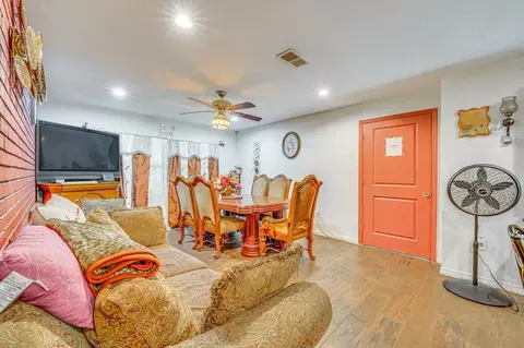 281 W 18th St #1385729P, Apopka, FL 32703