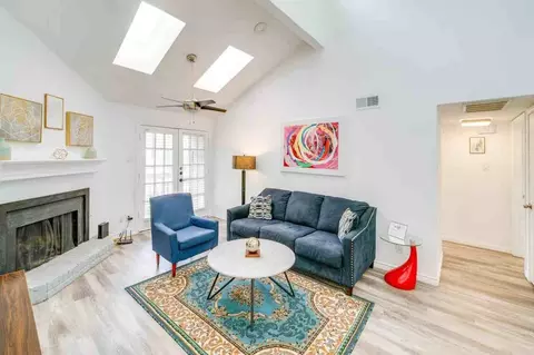 phoenix dr, Dallas, TX 75231