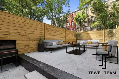 261 W 131st St #1, New York, NY 10027