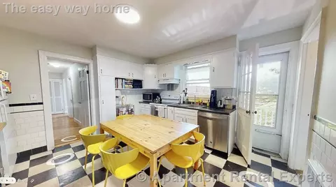 279 Washington St #3, Somerville, MA 02143