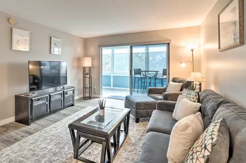 1037 W Peppertree Dr #1386040P, Siesta Key, FL 34242