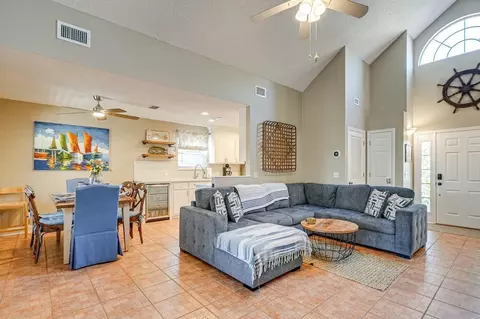 21405 Palm Ave #1385999P, Laguna Beach, FL 32413