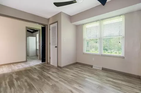411 E Gudgell Ave, Independence, MO 64055 photo 13