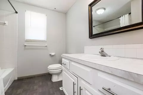 411 E Gudgell Ave, Independence, MO 64055 photo 8