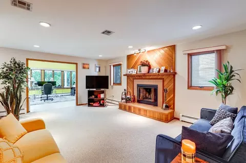 31 Diane Dr #1299736P, Brick, NJ 08724