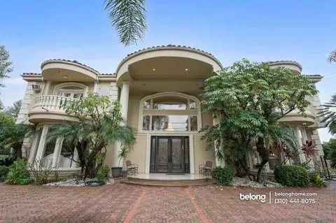 5344 Leghorn Ave, Sherman Oaks, CA 91401