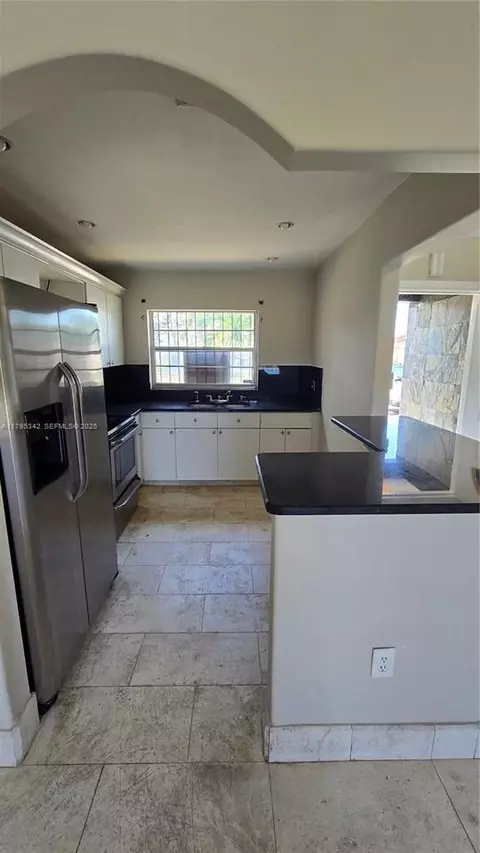 2705 NW 204th Ln, Miami Gardens, FL 33056