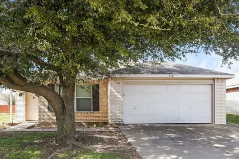 5301 Prestwick Dr, Fort Worth, TX 76135