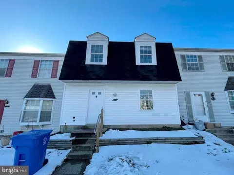 908 Sycamore Ln, La Plata, MD 20646