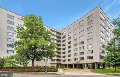 2475 Virginia Ave NW #411, Washington, DC 20037