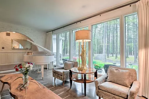 28 Holiday Dr #1300133P, Woodstock, NY 12498
