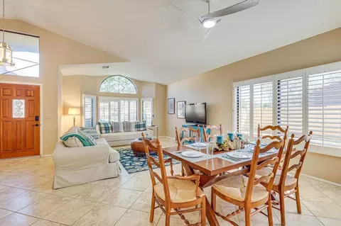 253 E Vaughn Ave #1386143P, Gilbert, AZ 85234