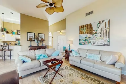 655 Windsurf Ln #1386168P, Naples, FL 34108