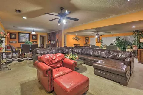 2109 Woodside Dr #1386258P, Arlington, TX 76013