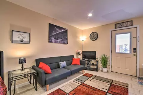 1319 40th St #1386055P, Galveston, TX 77550