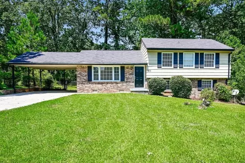 2372 Rolling Rock Dr, Conley, GA 30288