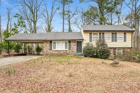 2372 Rolling Rock Dr, Conley, GA 30288