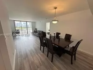 3300 NE 192 St # 714, Aventura, FL 33180