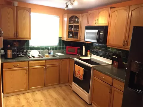 4202 W 10th Ln # 59, Hialeah, FL 33012