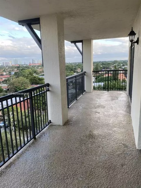 3530 SW 22nd St # 913, Miami, FL 33145