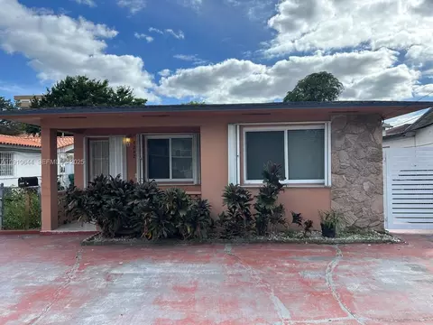 4242 NW 5th St # 4242, Miami, FL 33126