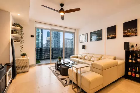 298 SE 2nd Ave #1461659P, Miami, FL 33131