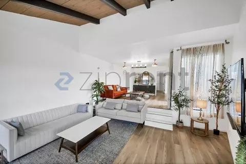 10444 Canoga Ave #40, Los Angeles, CA 91311