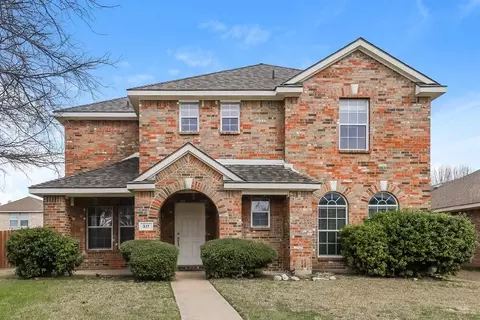 317 Quail Run Rd, Red Oak, TX 75154