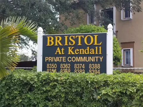 8394 SW 152nd Avenue Cir # 34, Kendall West, FL 33193