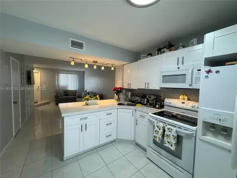 1817 SW 107th Ave # 1807, Miami, FL 33165